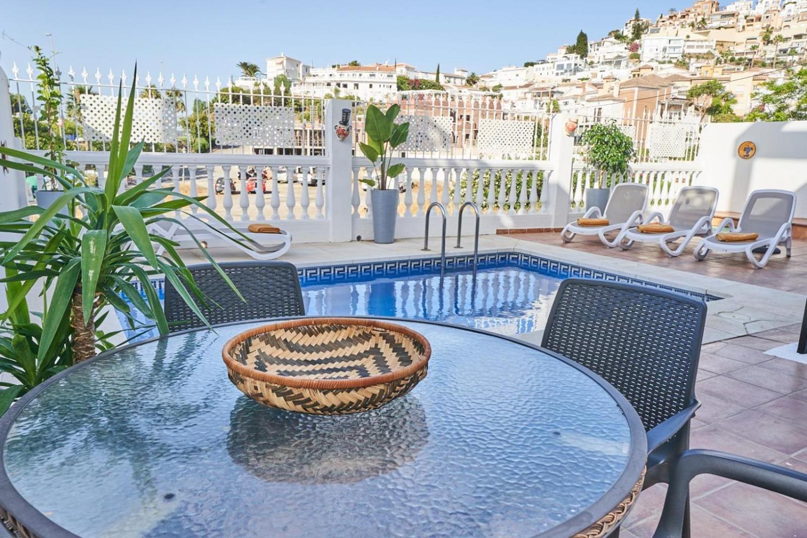 Villa Pura - Private Jacuzzi & Heated Pool Nerja Exterior foto
