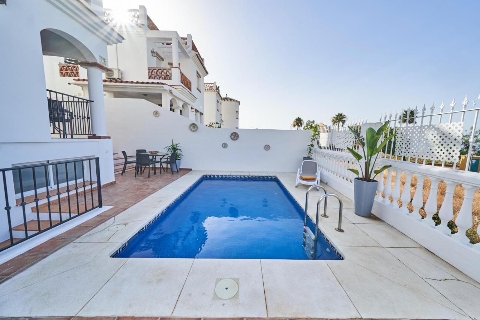 Villa Pura - Private Jacuzzi & Heated Pool Nerja Exterior foto